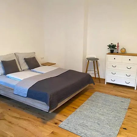 Cosy Wiener Strasse Апартаменты *